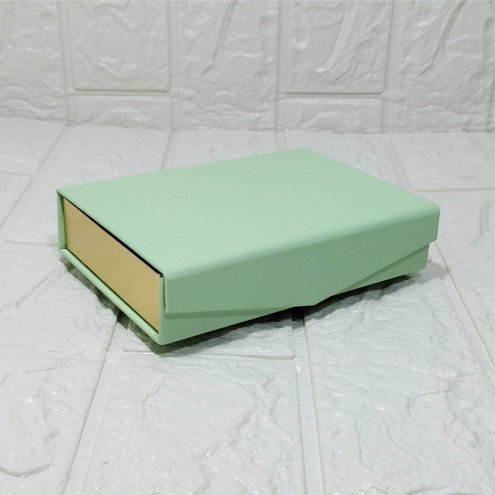 6 Cavity Green Chocolate Box